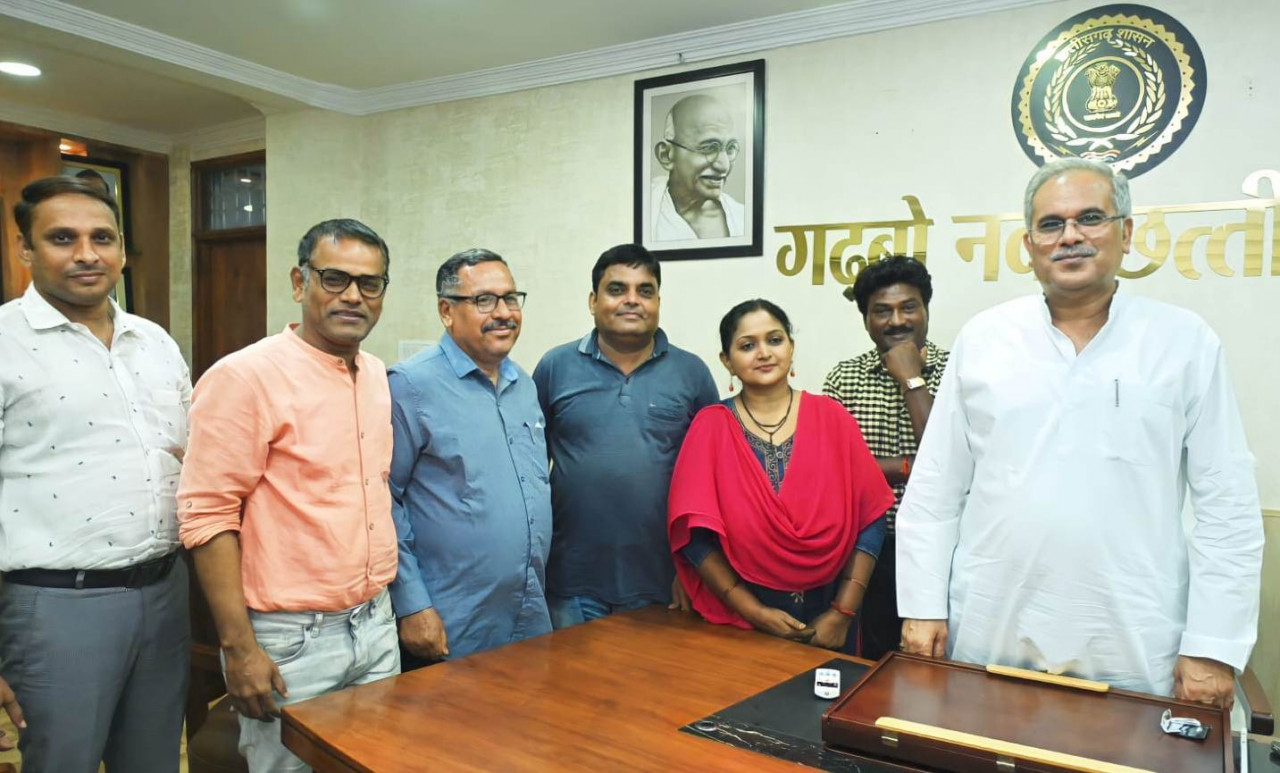 रायपुर : मुख्यमंत्री श्री बघेल से रायपुर प्रेस क्लब के प्रतिनिधिमंडल ने की सौजन्य मुलाकात