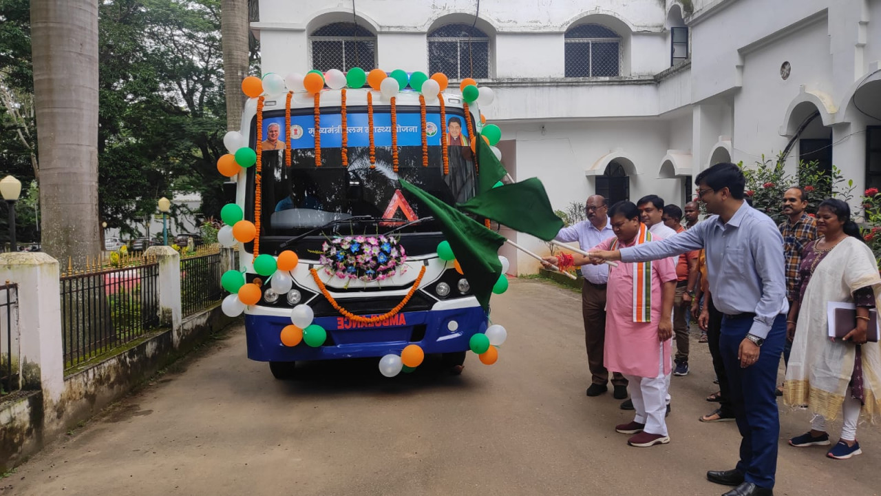 जशपुर को मिली एक और मोबाइल मेडिकल यूनिट की सौगात