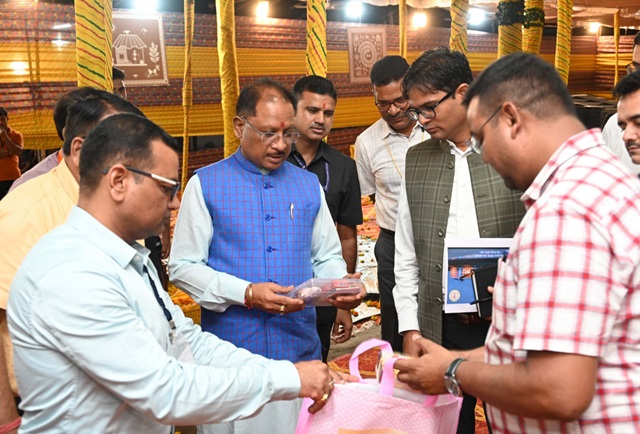 ‘विष्णु भैया संग तीजा-पोरा महतारी वंदन तिहार’ के लिए मुख्यमंत्री निवास सज-धज कर तैयार